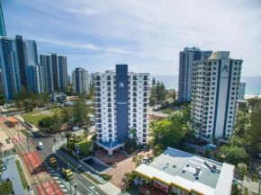 Отель Alexander Holiday Apartments  Серферс-Парадайс